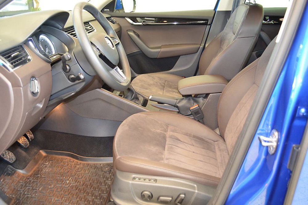 Skoda_Octavia_LK_3.jpg