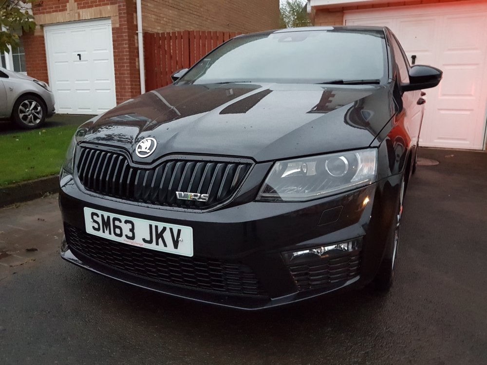 Black skoda octavia