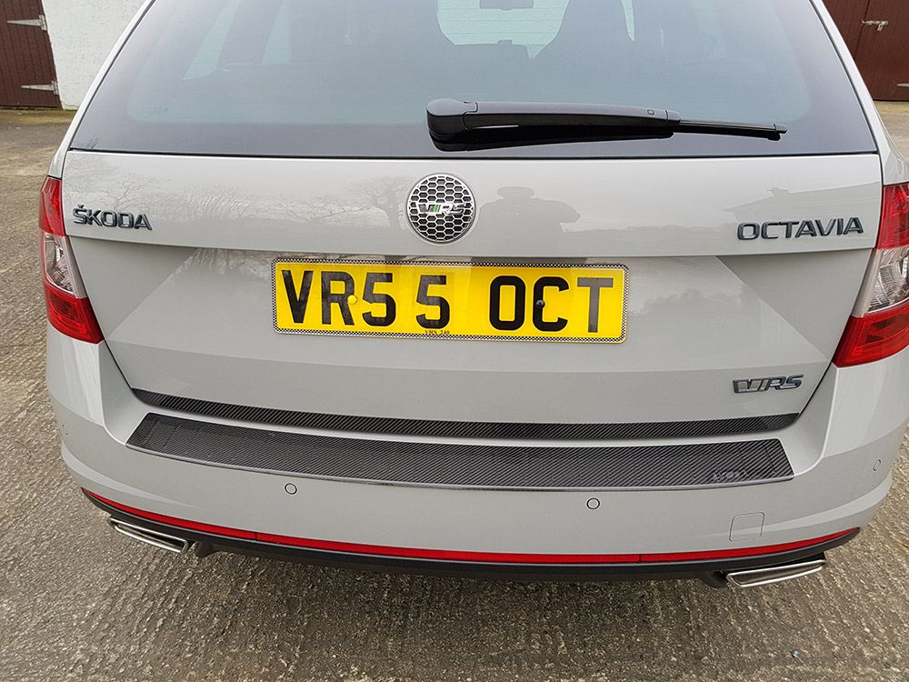 carbonbadge.jpg.e1dd573a6c7fe3e6260c47ee268ada67.jpg