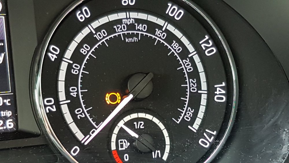 vRS 4x4 brake pad light 25k miles? Skoda Octavia Mk III (2013