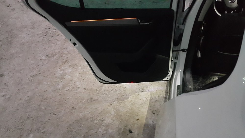 180124_Door_Warning_Light_00_20p.thumb.jpg.ca971c7521d6156a2df829254f99c9ab.jpg