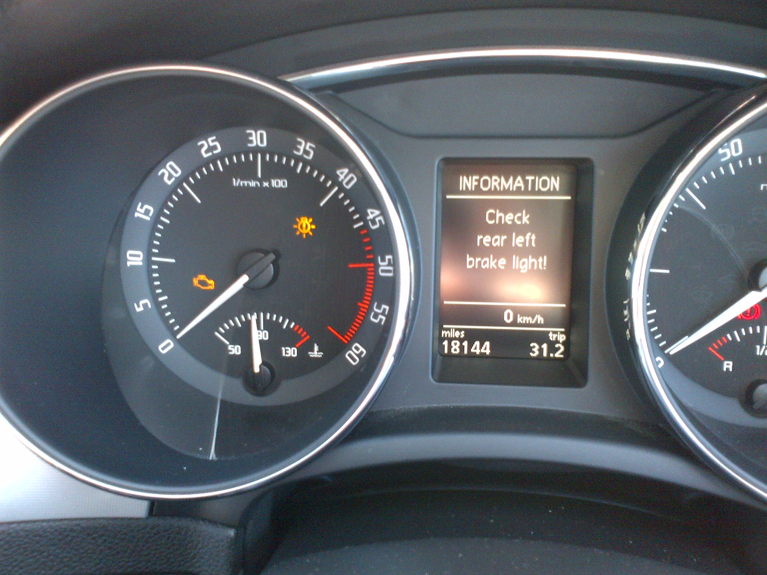 Headlight Fault Skoda Superb Mk II (20082015) BRISKODA