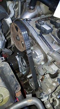 5a6482b8a8de2_cambeltchange.jpg.1f398836e022229d29f465310c8018b6.jpg