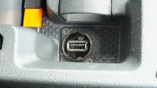 Jumbo_Neutrik.jpg.748a9f16f1cf7cfabf231356f757d5d0.jpg