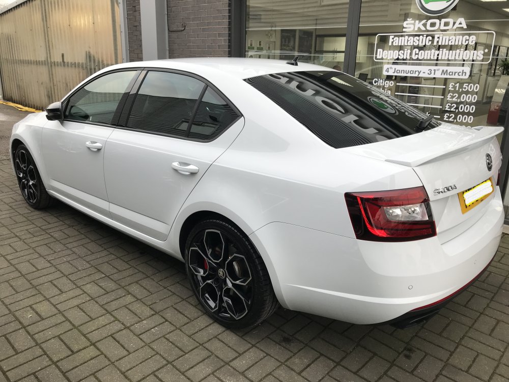 Skoda245.jpg