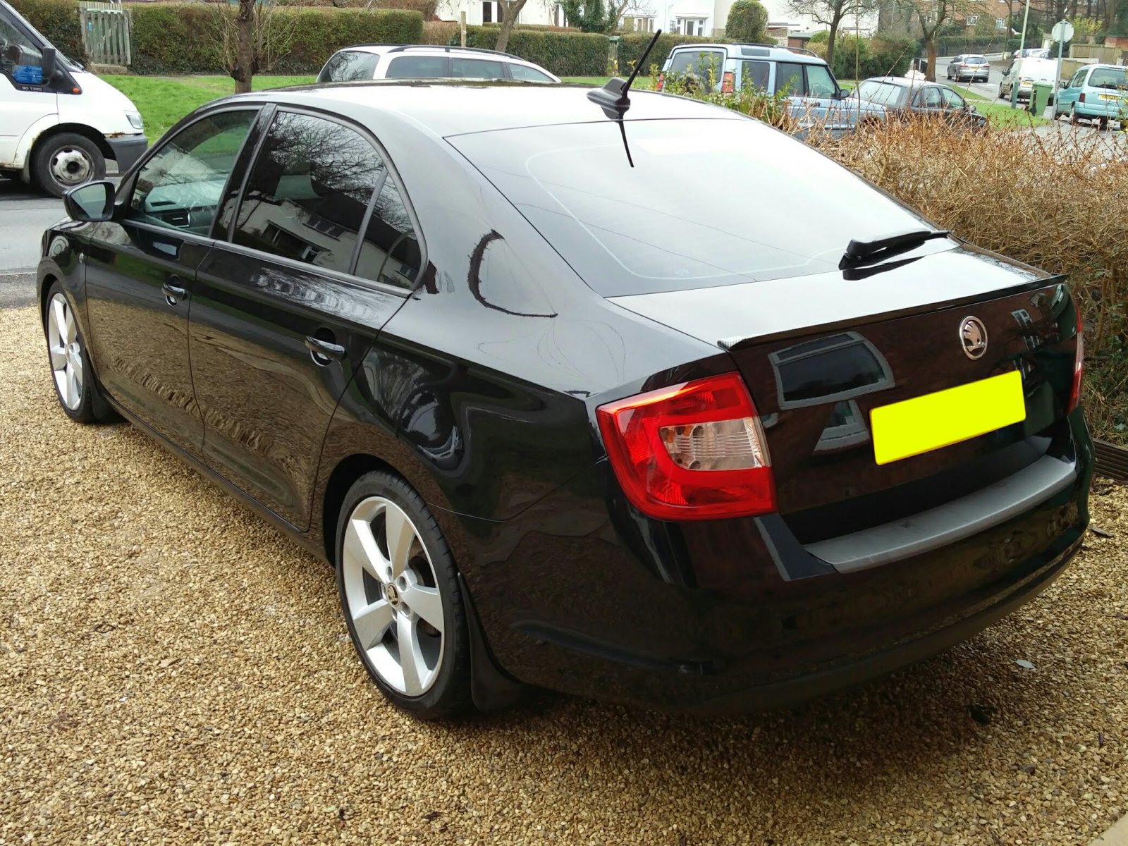 Skoda rapid black edition