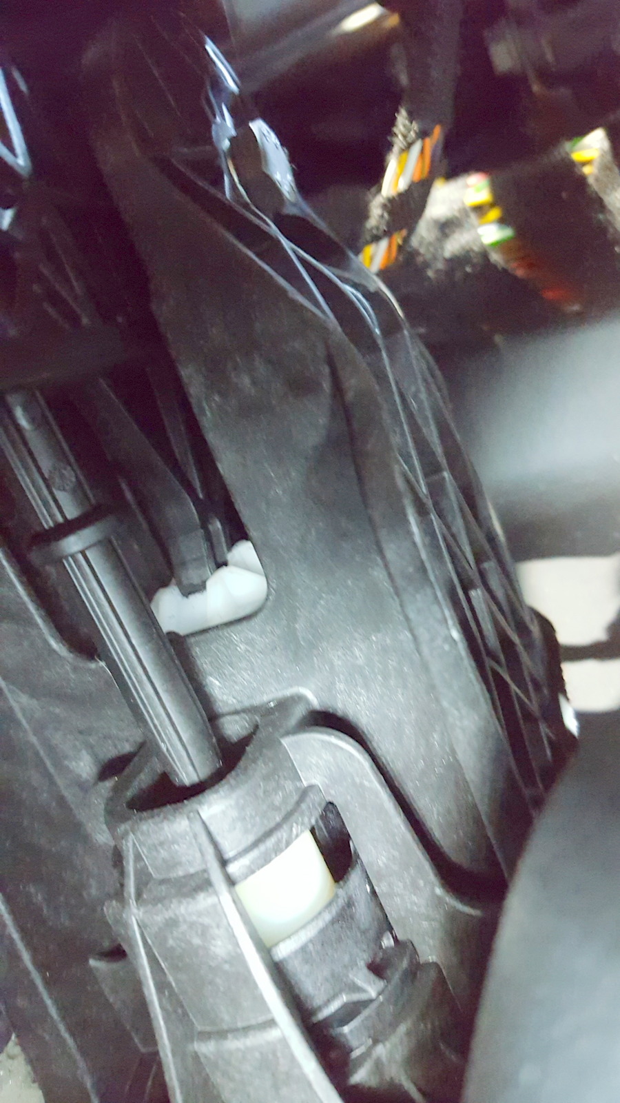 clutch switch Skoda Yeti BRISKODA