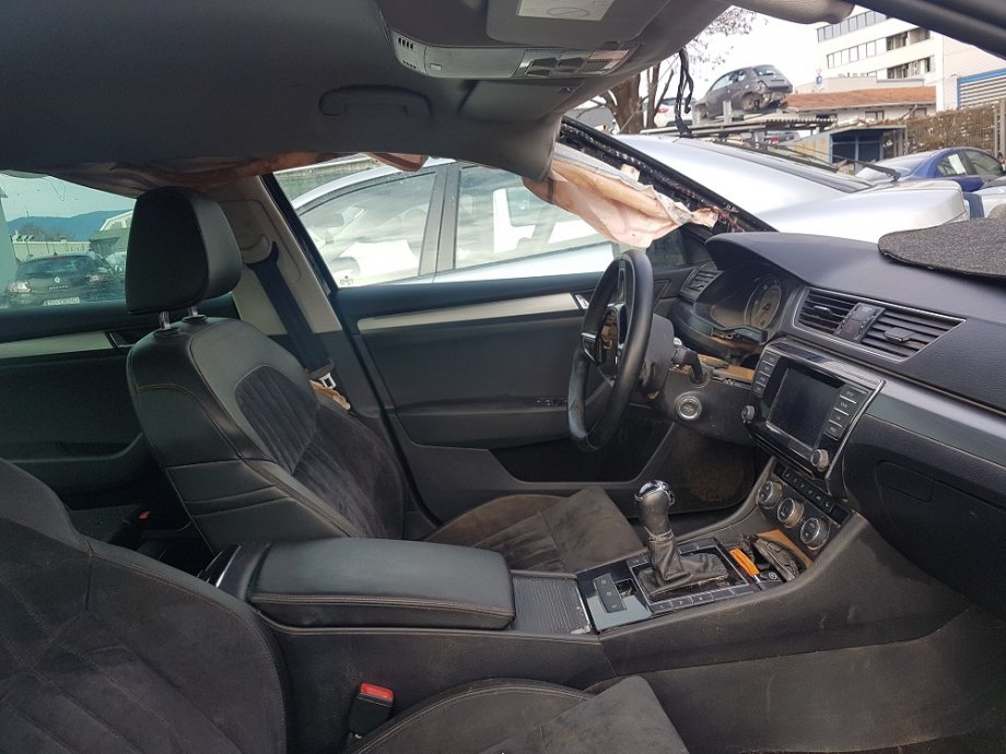 Replacing Škoda Superb seats