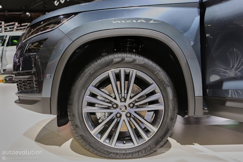 2017-skoda-kodiaq-price-set-from-21495-677900-k_3.thumb.jpg.69868f5ba8c08e2b92aecfa6b04cfa7f.jpg