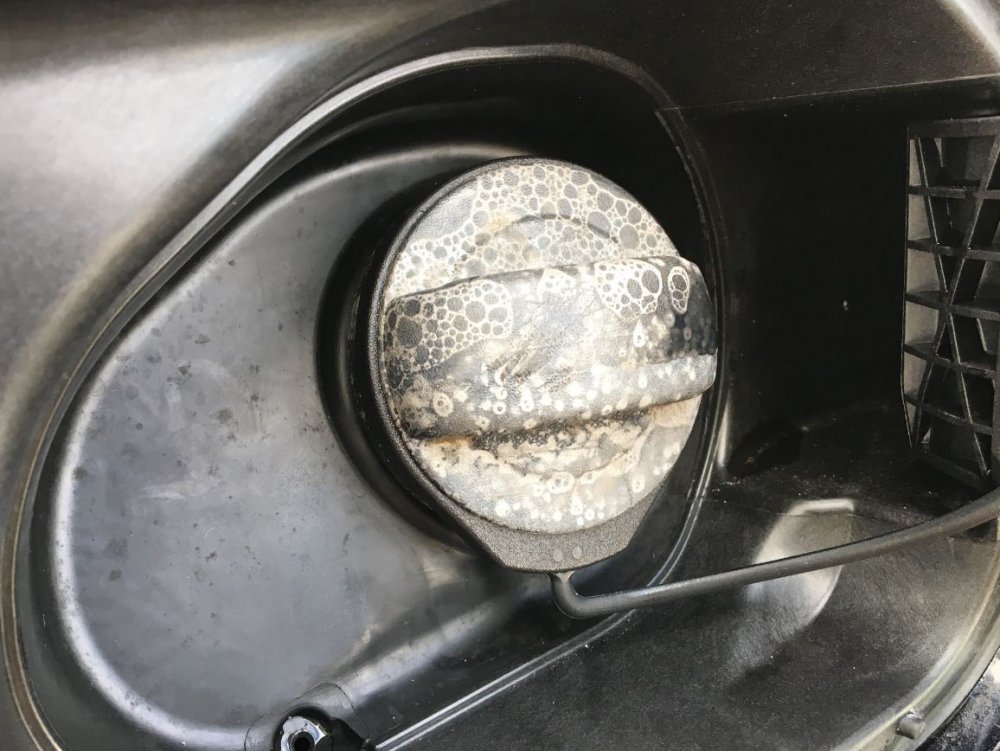 filler cap.JPG