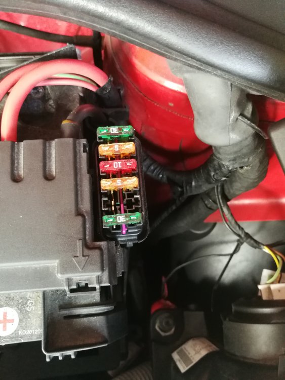 Help with a fuse 2013 Citigo Škoda Citigo BRISKODA