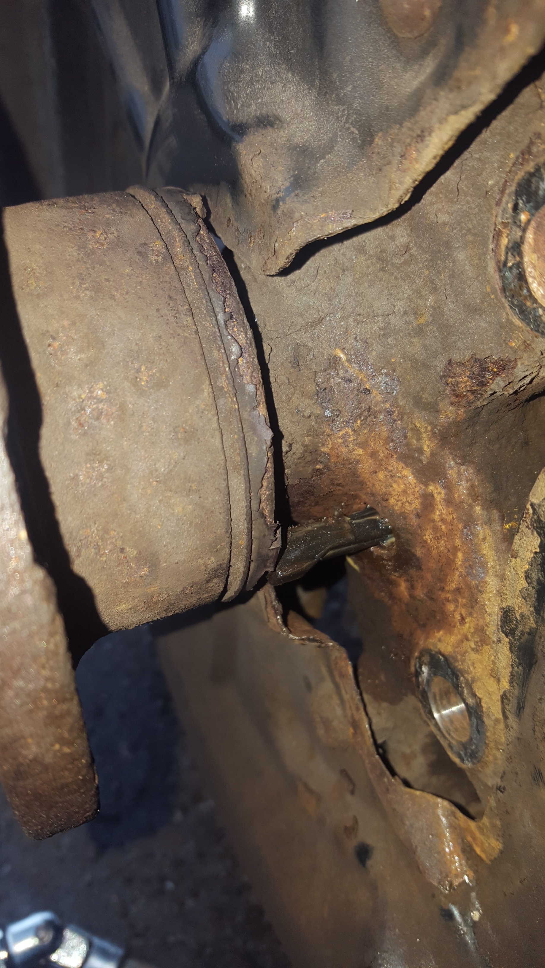 ABS Sensor/ Rear Hub problem. Help appreciated please. Skoda Octavia