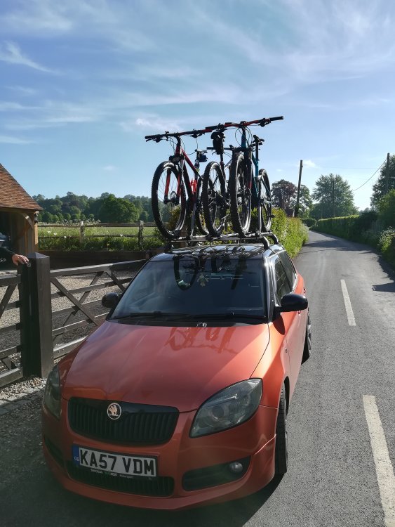 5b053c2112f95_Bikes1.thumb.jpg.ac4f3deaa425bed8b63fa64836f08dee.jpg
