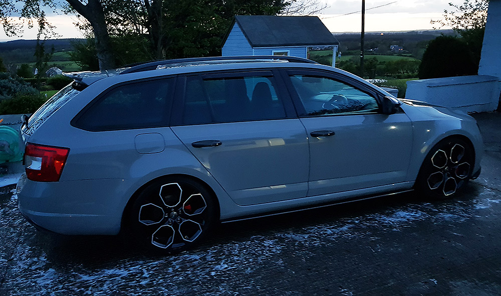 latenightdetailing.jpg.ff0966d976af01359ad832870a79e2b3.jpg