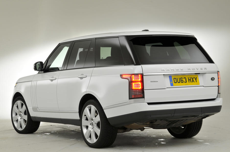 range-rover-rear-quarter.jpg.86e5e7864653ce65e3beb2d6a536960f.jpg