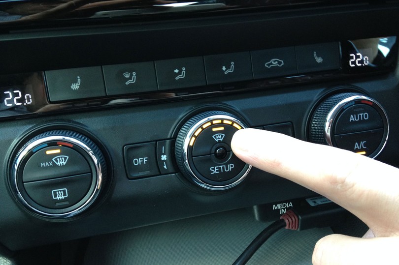 skoda_finger_2-20141127071459830.jpg.69116dff1d7de7bc824caf87a7fed684.jpg