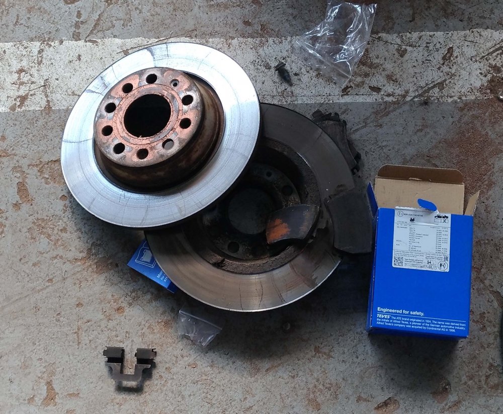 Brake pads and Discs life. Skoda Superb Mk II BRISKODA