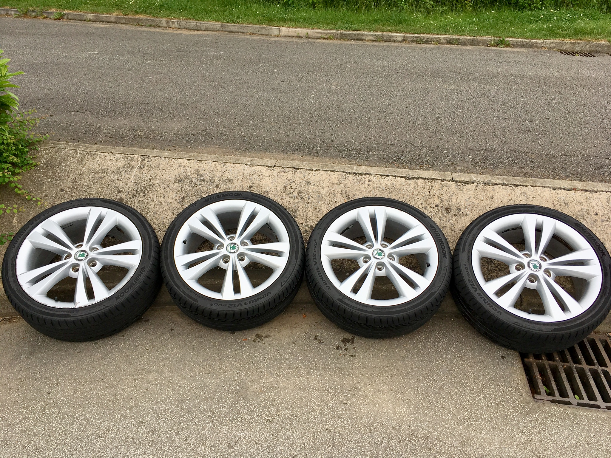 SOLD 18’ Neptune Octavia Vrs alloys and tyres