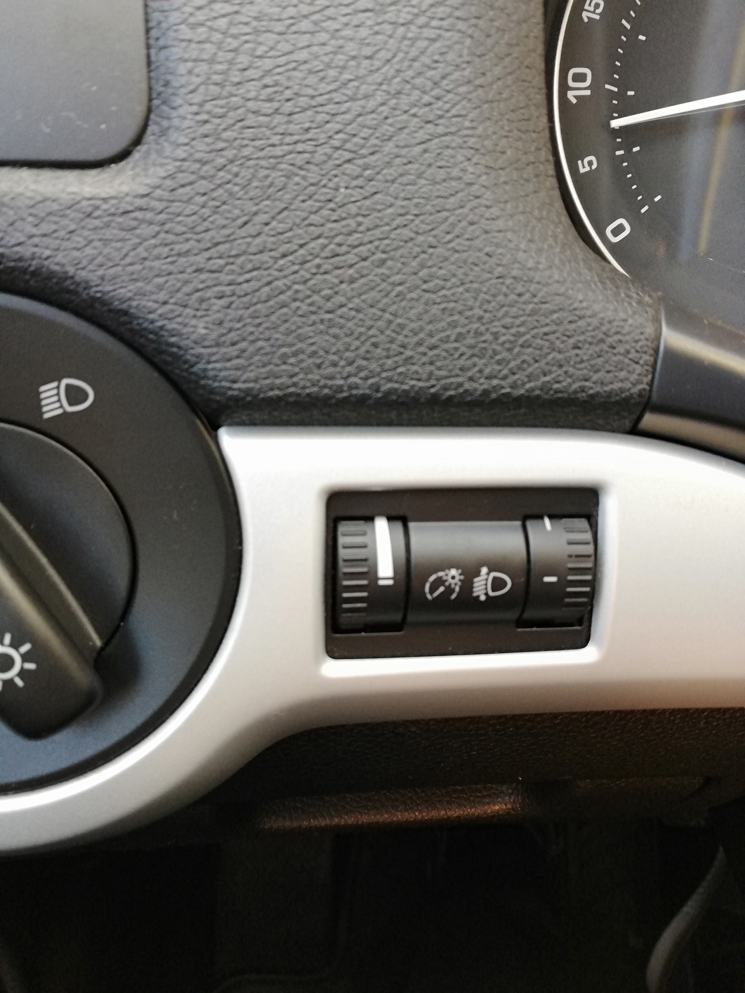 02195 dimmer switch instrument panel error Diagnostics & VCDS BRISKODA