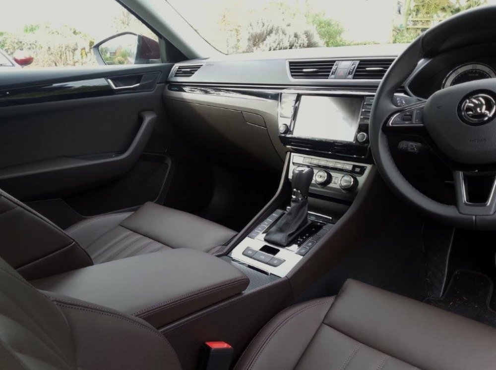 car16.jpg