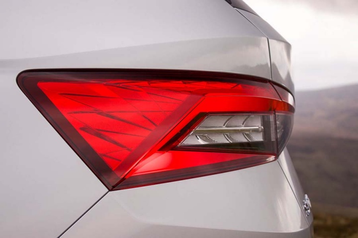 skoda_kodiaq_suv_35.jpg.97ac9bd1b8b7d99493eb6a013690aa86.jpg