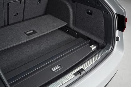 Options and aftermarket questions on Superb Estate