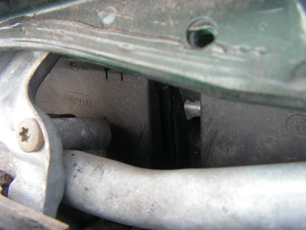 Kapje doorvoer+mechanisme links.jpg