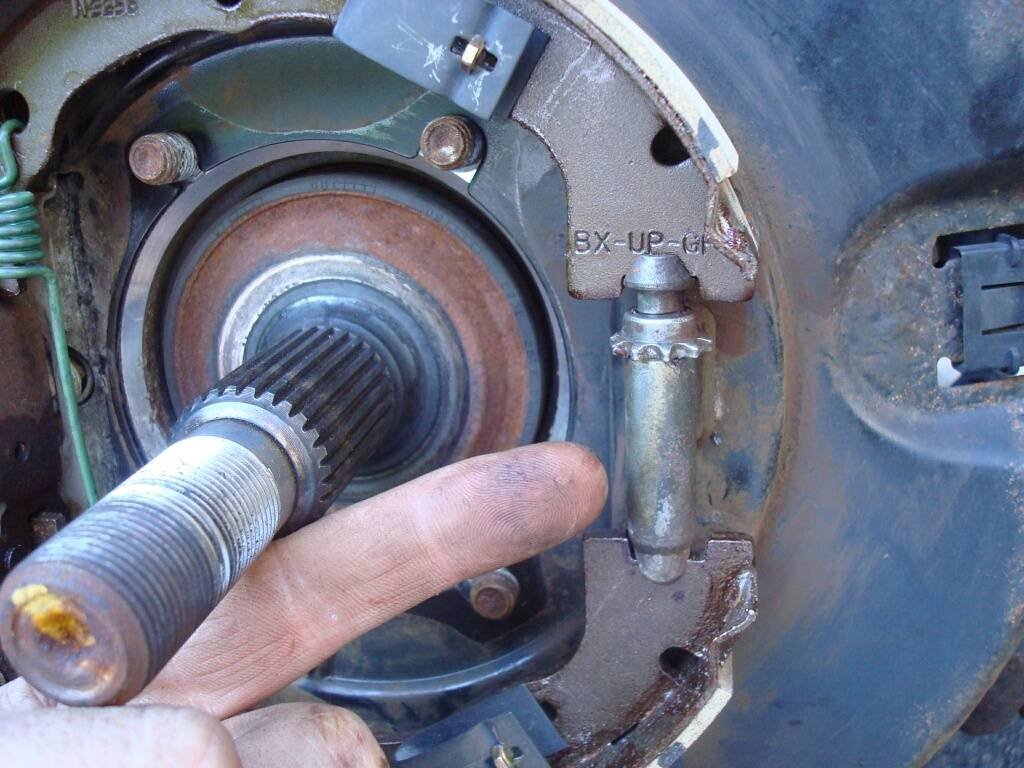 Parking brakes adjustment question? Skoda Fabia Mk I (19992007