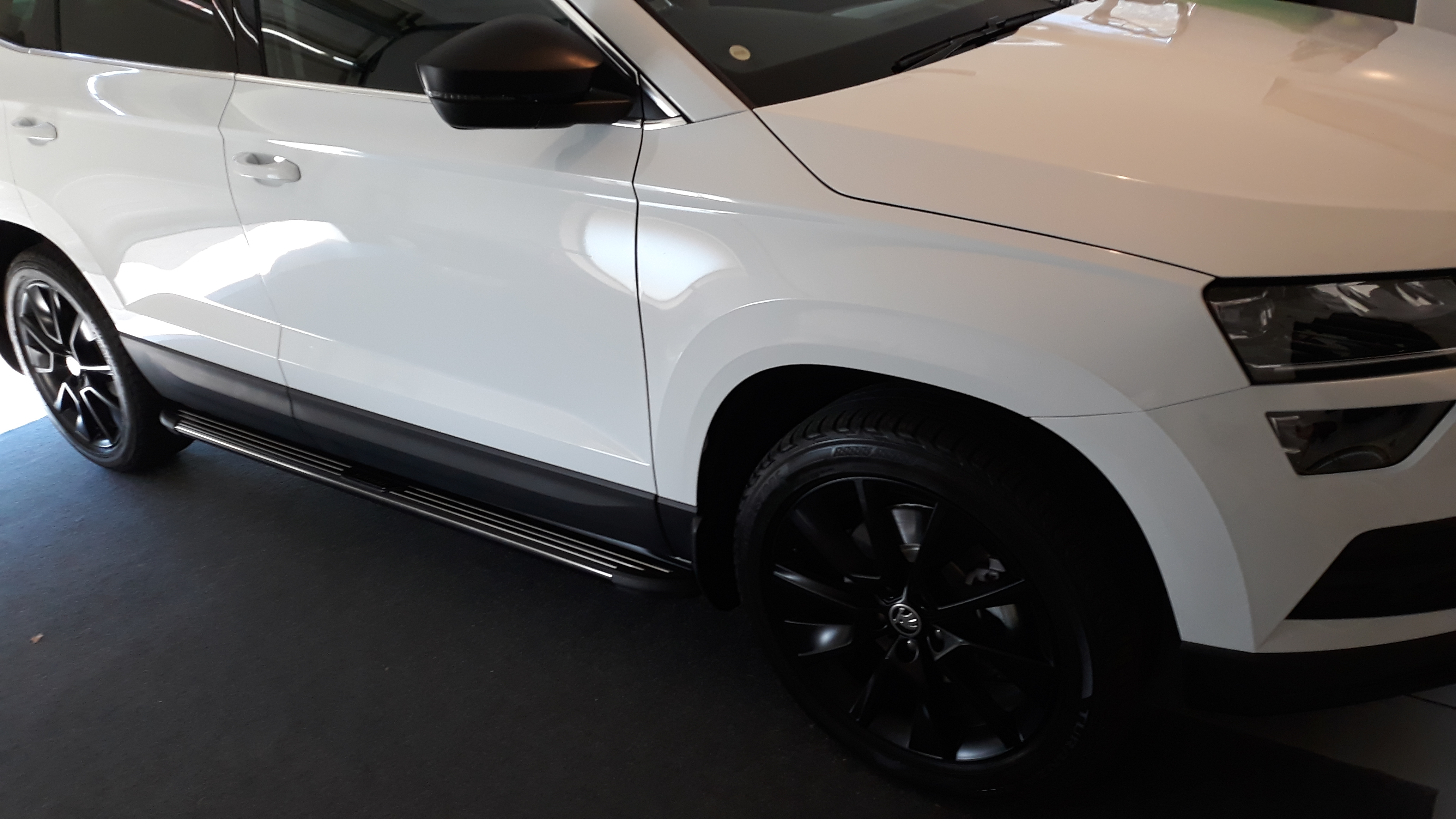 Side steps running boards fitted Skoda Karoq BRISKODA