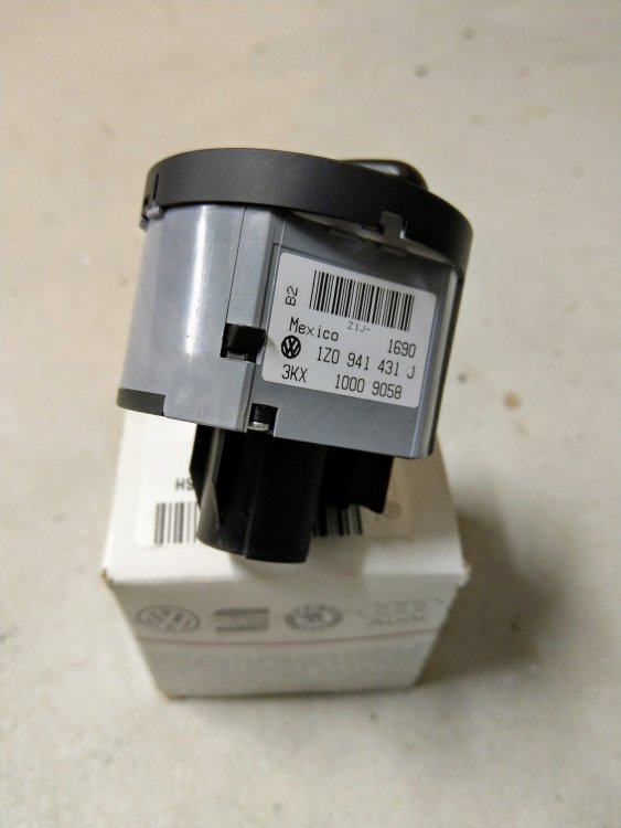1Z0941431J-03.thumb.jpg.5223c1bd03b42c59425e4c67d8fb6db6.jpg