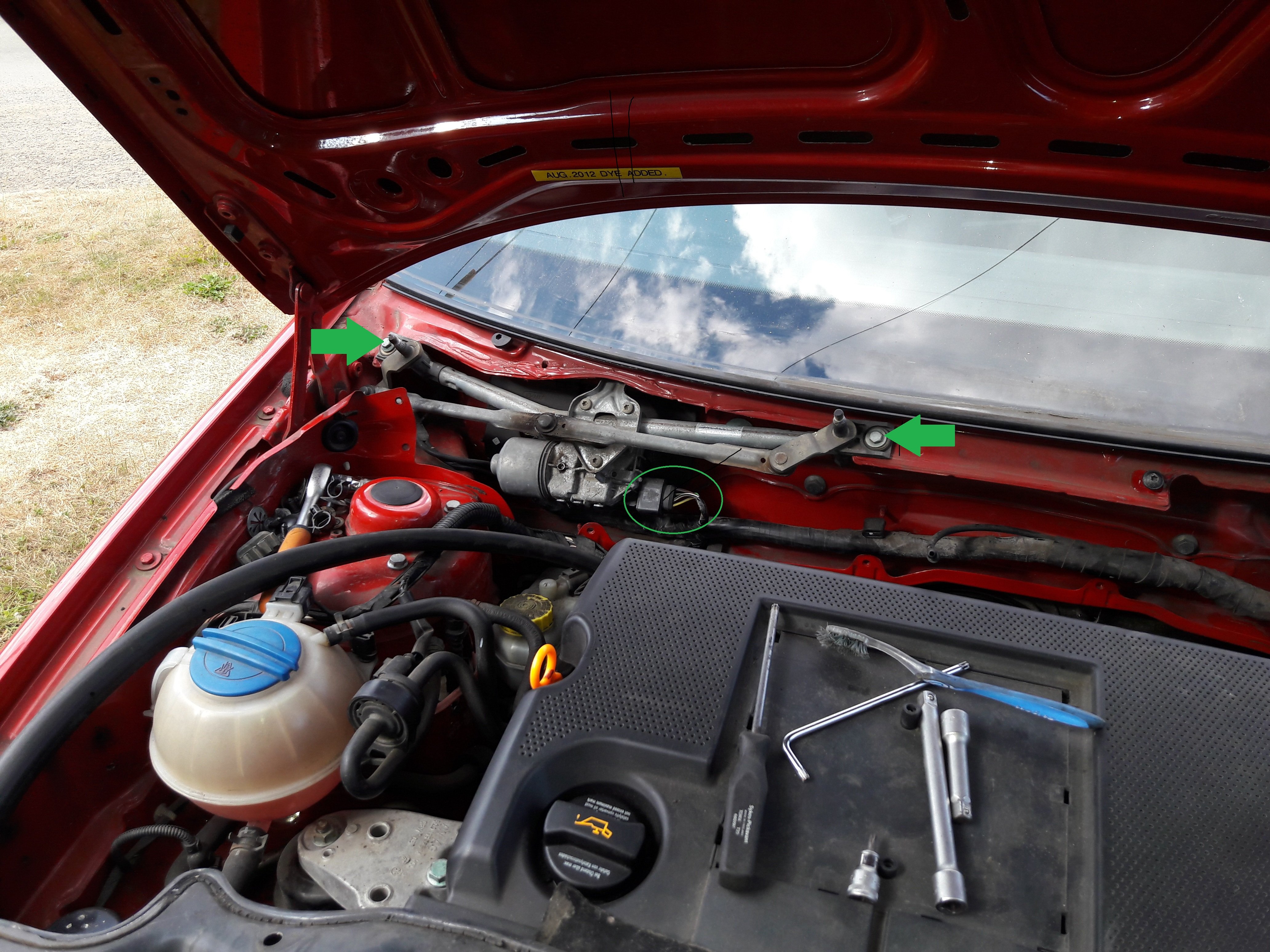 Pudsigt Sophie arbejdsløshed Water inside footwell - Skoda Fabia Mk I - BRISKODA