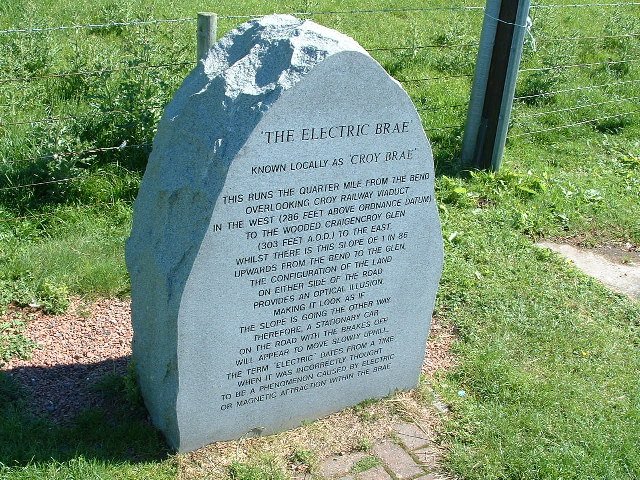 Electric_Brae_Cairn.jpg.4417d0f162c7d73cefd27a5bb700b90c.jpg