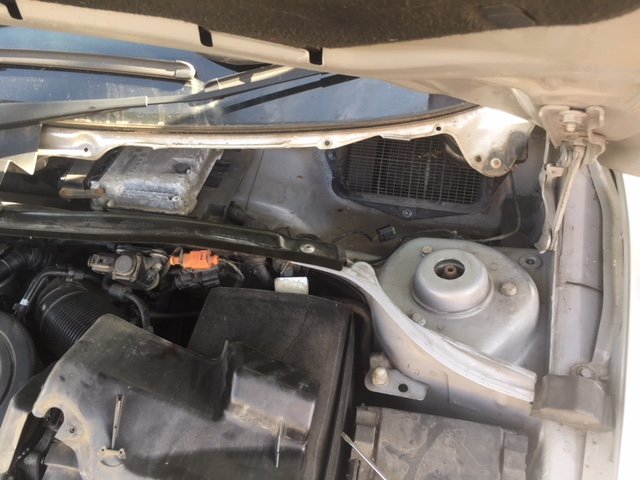 LOcation of sensor is Right hand side of engine bay near windscreen