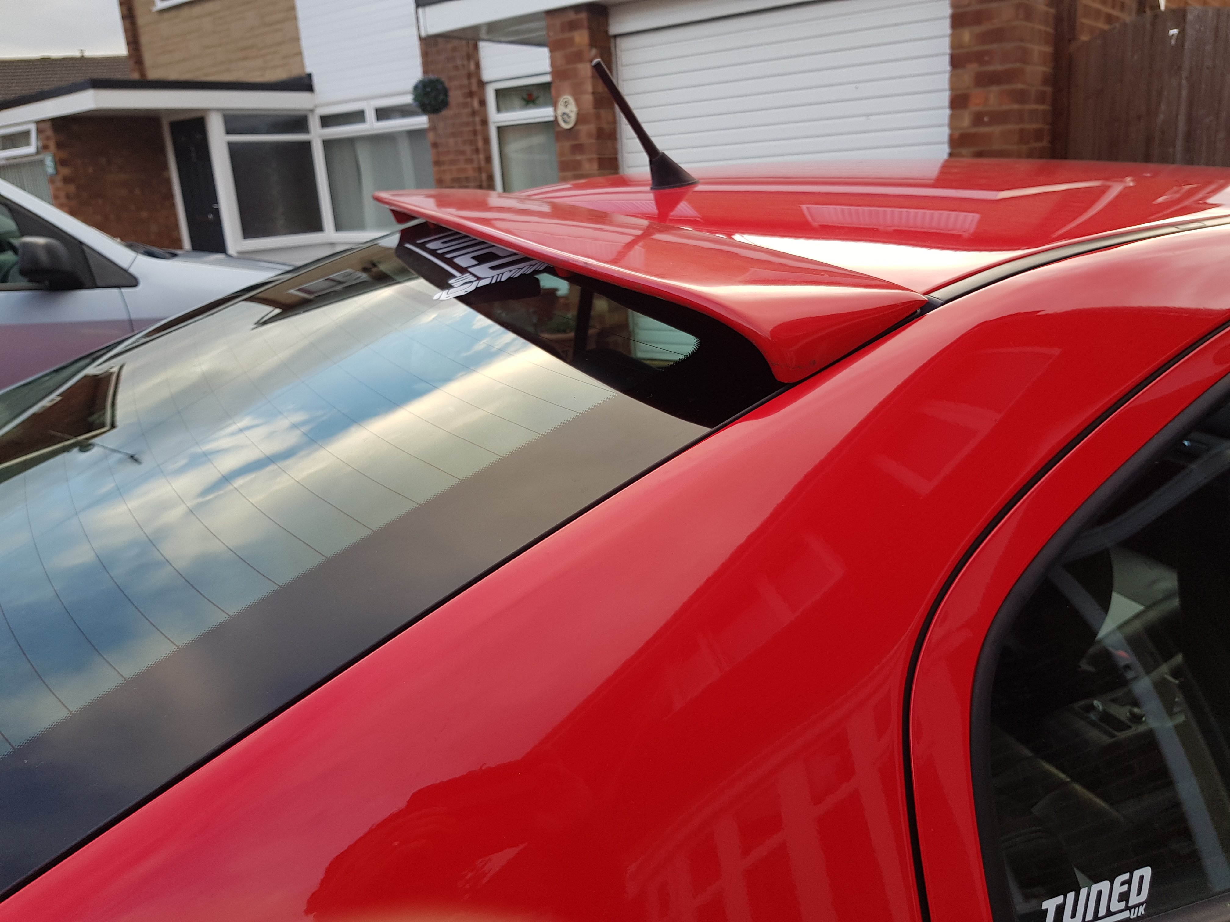 Roof spoiler fitting, best adhesive Styling and Car Care BRISKODA