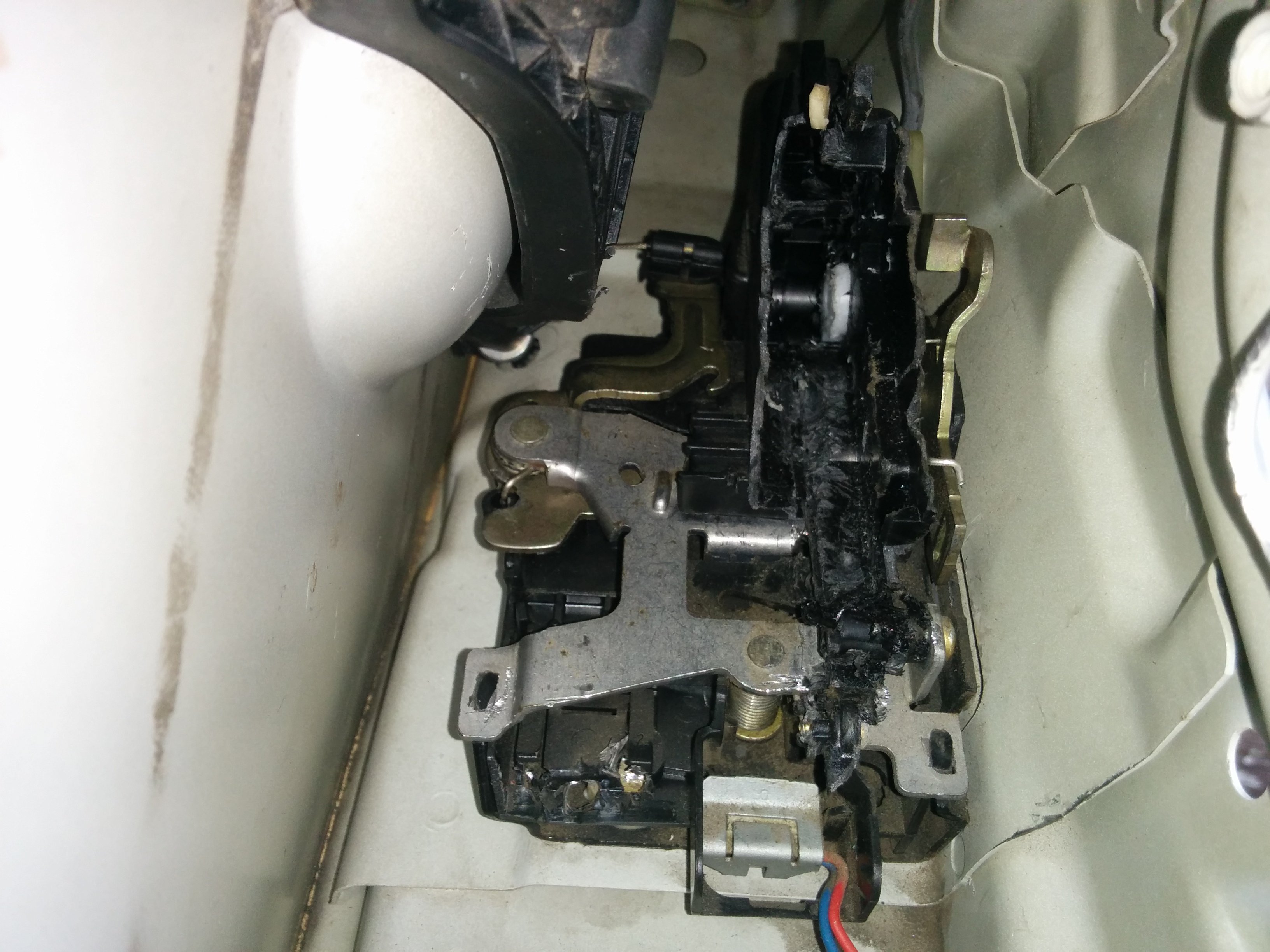 Broken Fabia rear door lock? Skoda Fabia Mk I (19992007) BRISKODA