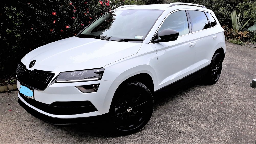 Skoda karoq black