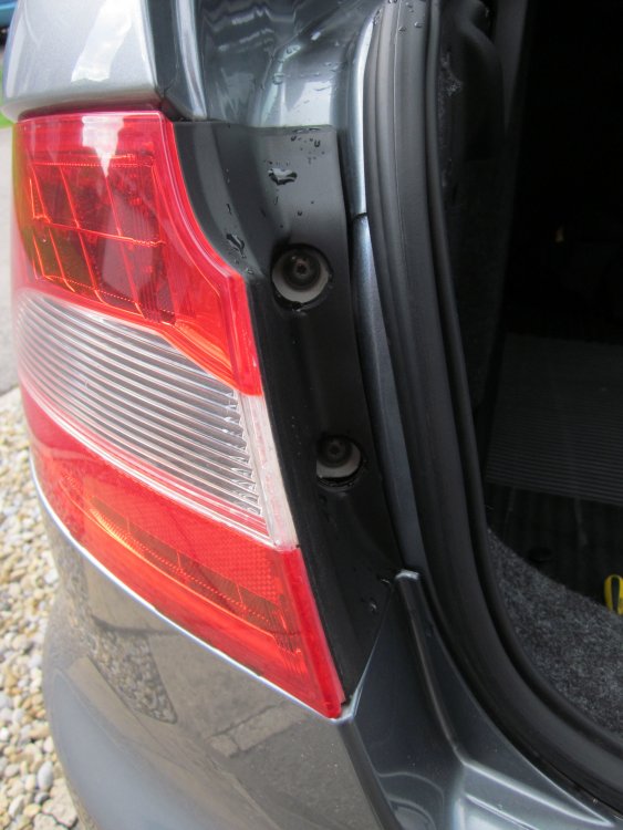 781968199_SkodaSuperbLEDTailLights(2).thumb.JPG.fb40e7c73e0a3d66279116a547c15597.JPG