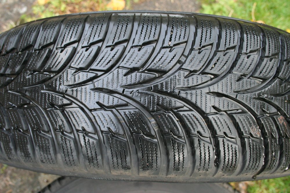 Wheel 4 tread.JPG