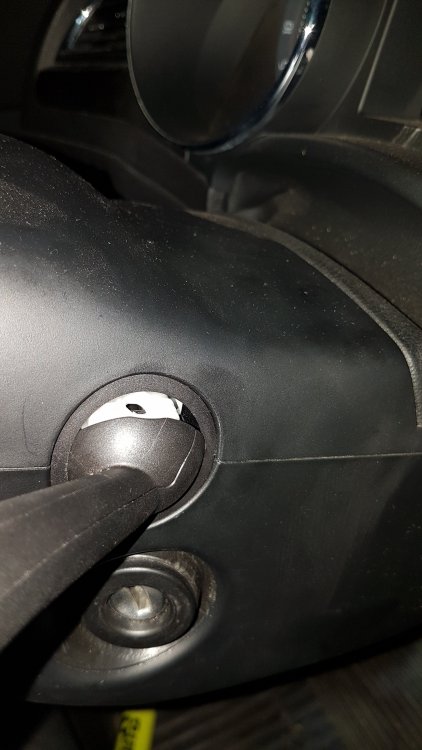 SuperbIIWindScreenWiperArm.jpg