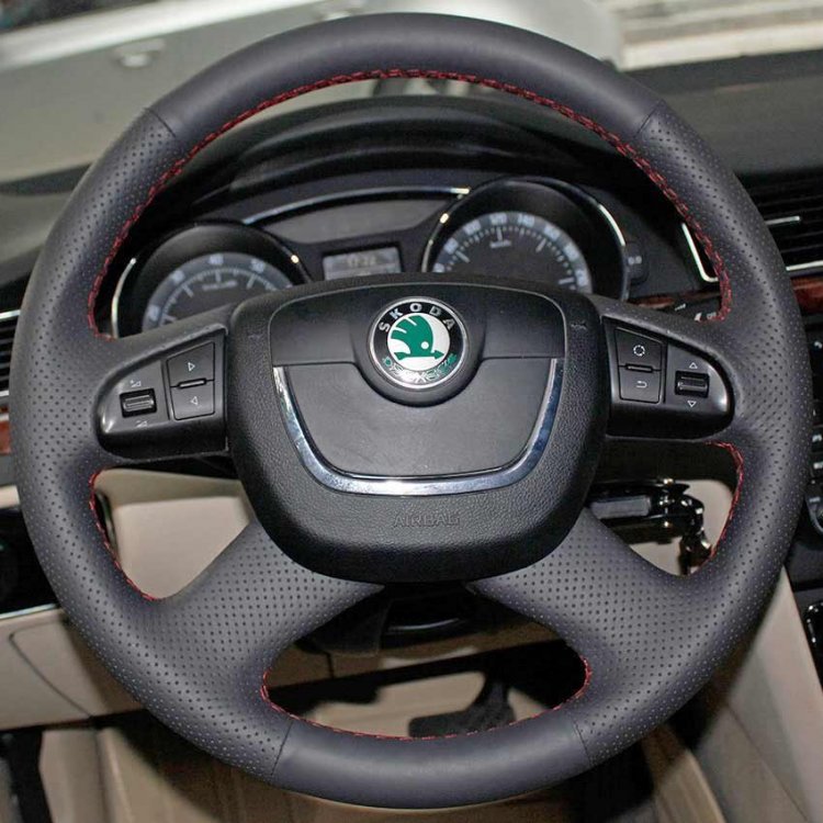 skoda-superb-steering-wheel-cover.jpg