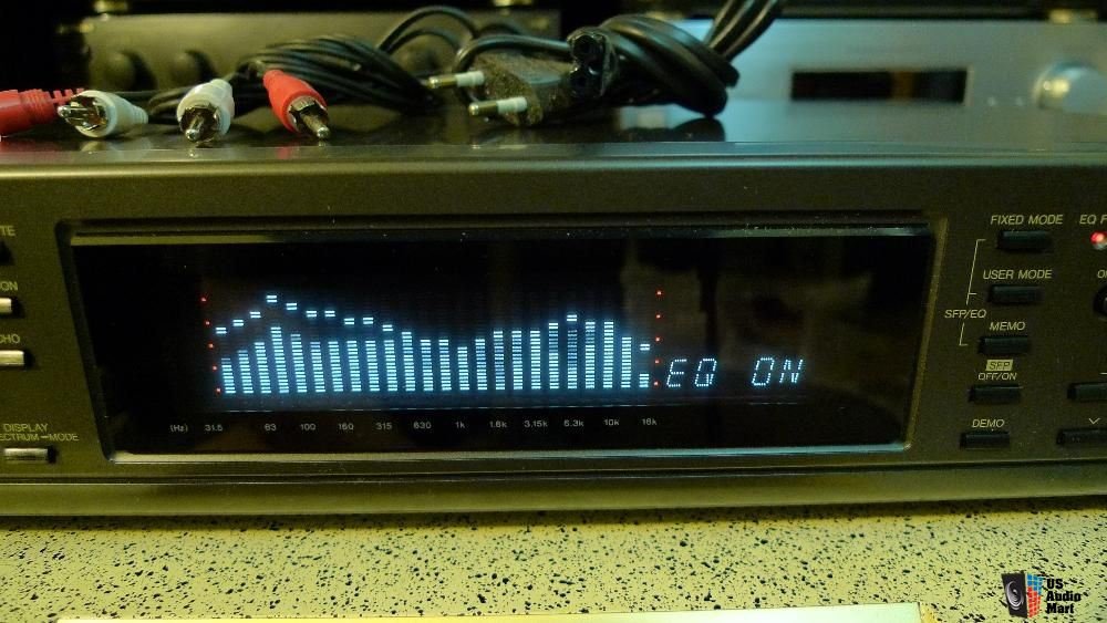 Old school spectrum analyzer Skoda Superb Mk III (2015 2023) BRISKODA