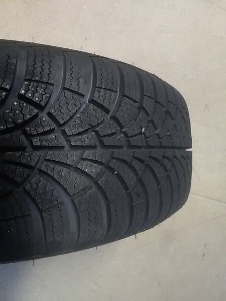 Fabia : four 14” alloys PCD 5x100 ; 6J ; 5 stud ; with winter tyres 185/60/14.