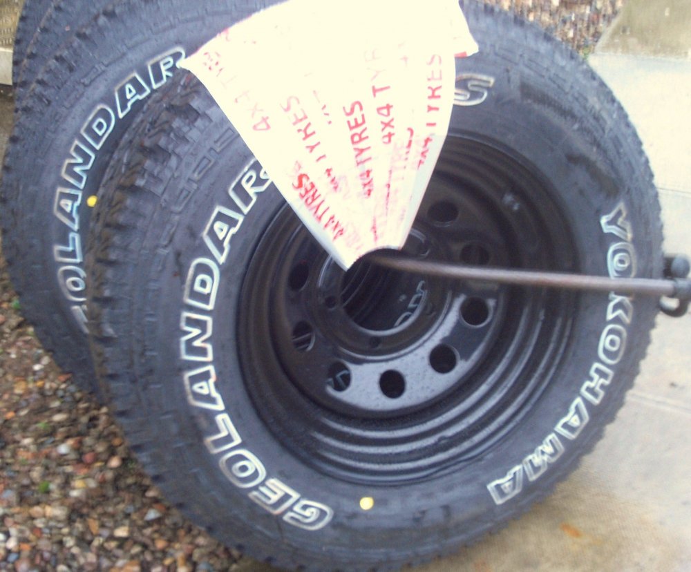 Yokohama Geolander 235.70 R15 8x15%27s 019.JPG