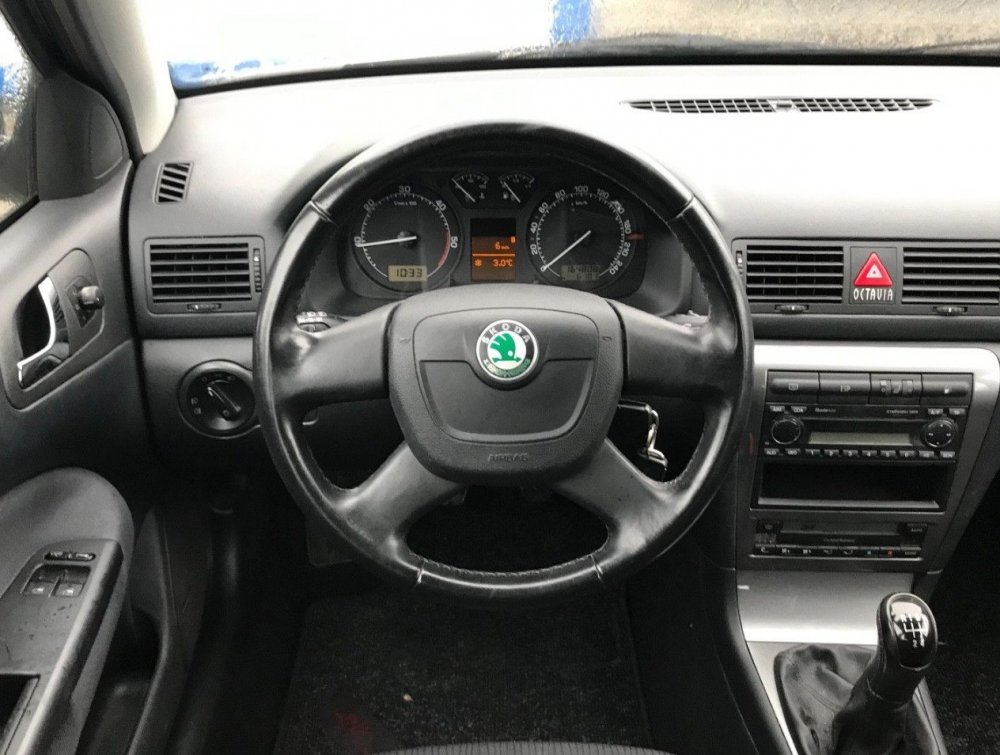 SteeringWheelOcty.jpg