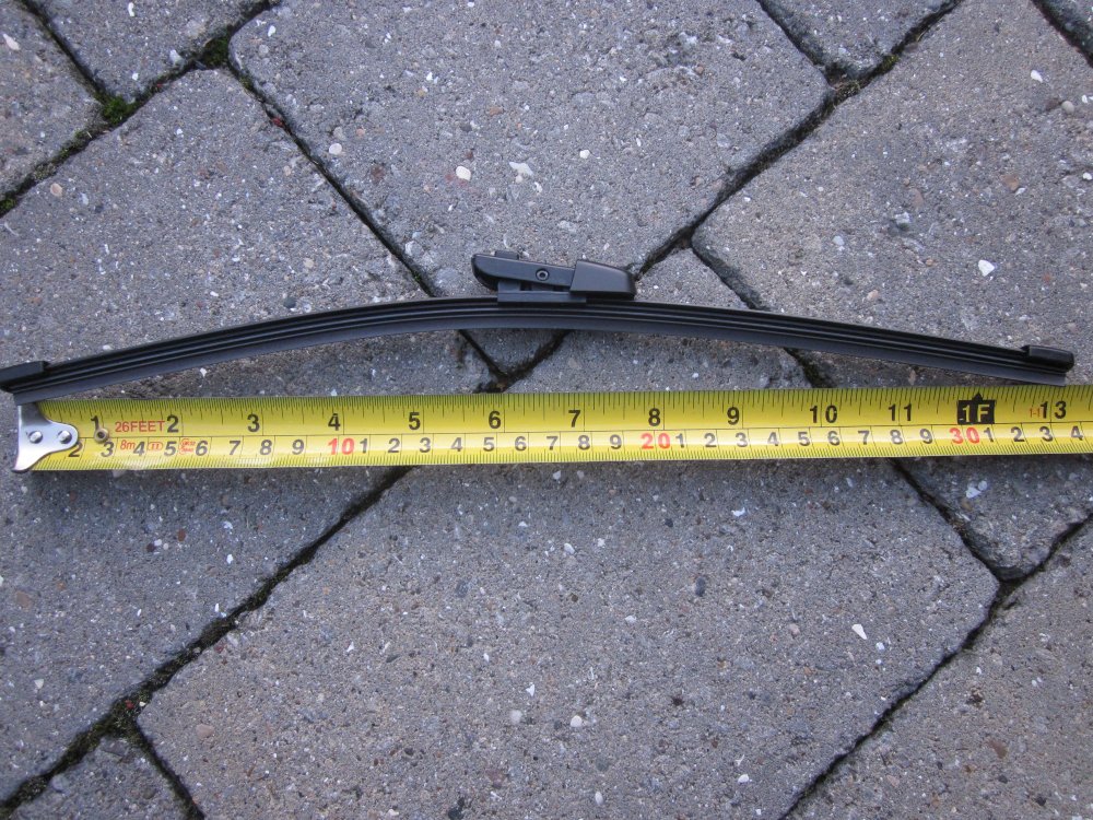 1228576250_RearWiper(2).thumb.JPG.188d6062680e2800d4e49c987cac2f77.JPG