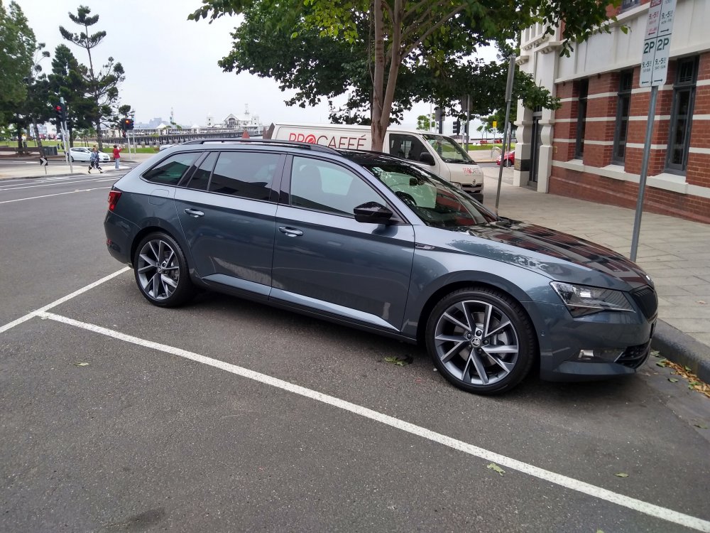 Skoda Superb.jpg