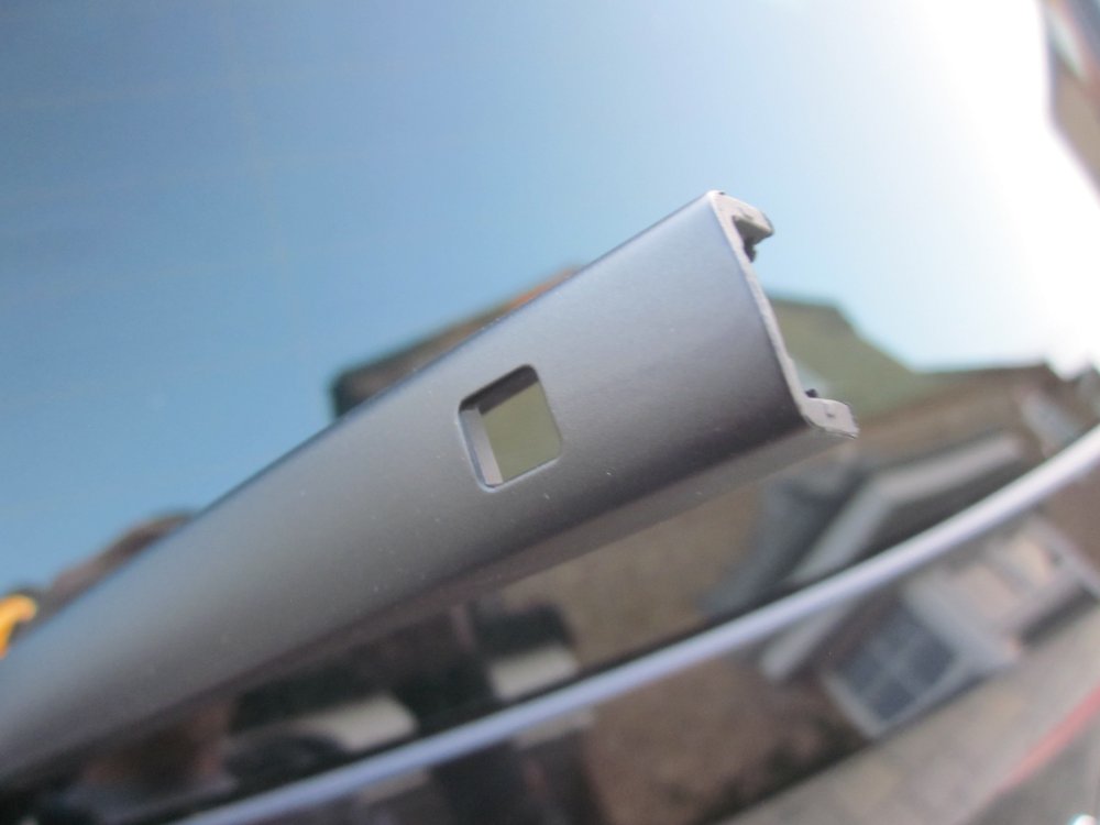 410913564_RearWiper(1).thumb.JPG.c2d9221e805ed02371cc2c359c3fab9d.JPG