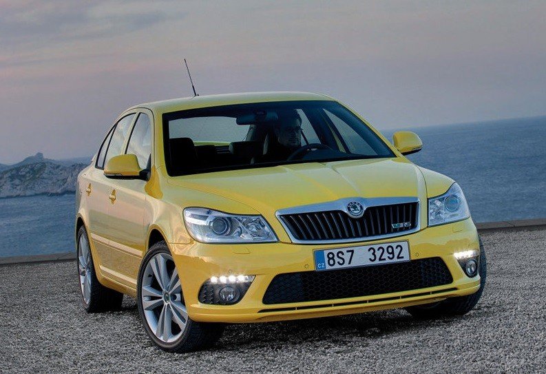 21251-Skoda-Octavia_RS_2010_800x600_wallpaper_01.jpg.394b91ac3811cd45d73fc7fd26f720f1.jpg