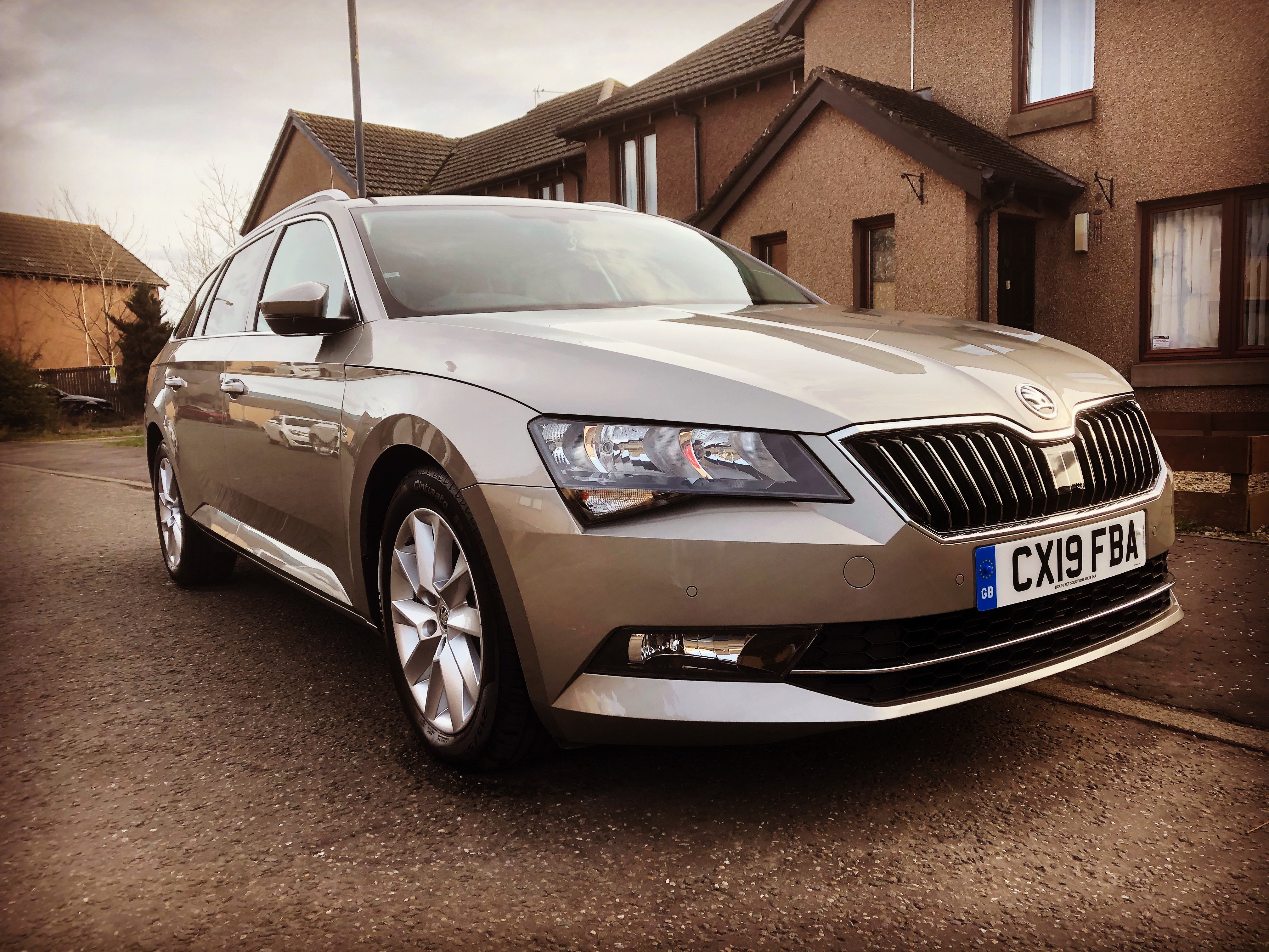 Skoda superb long