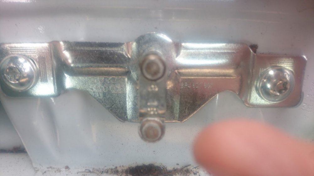 Latch position 1.JPG